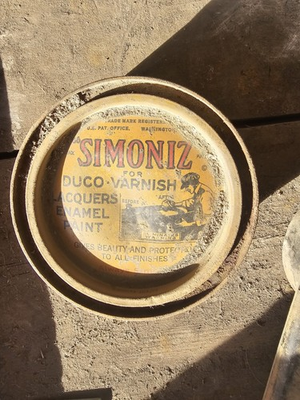 #ad VINTAGE SIMONIZ WAX TIN FURNITURE amp; AUTOMOBILE WITH ORIGINAL POLISH FILLEDUSA $4.00