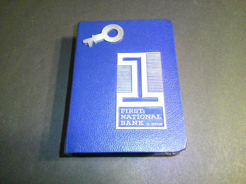 BANKERS UTILITIES BOOK BANK BLUE U.S NATIONAL BANK of OREGON 1 KEY NICE COND.