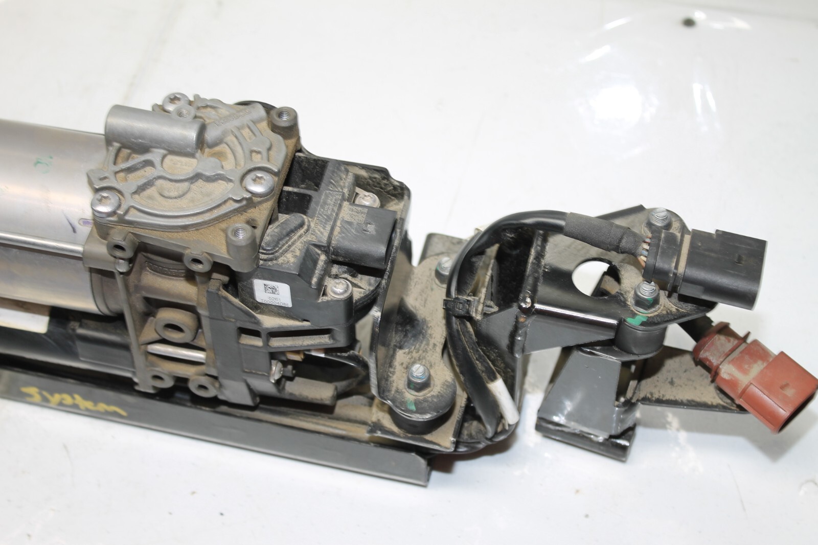 15-20 LAMBORGHINI HURACAN FRONT SHOCK AIR LIFT RIDE SYSTEM COMPRESSOR 4S0616007D