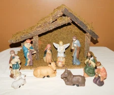 Santa’s Workbench 11-pc Porcelain Nativity Set With Wood Crèche Manger