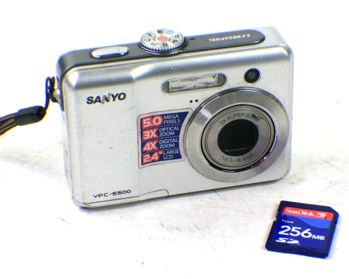 Sanyo VPC-5500 5.0 Mega Pixel 4x Digital Zoom Digital Camera with SD Card Works!