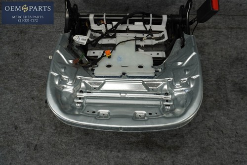 ASIENTO DELANTERO DERECHO MARCO DE PISTA INFERIOR CON MOTORES MERCEDES W242 W246 B250 CLA250 OEM - Imagen 3 de 9