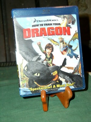 HOW TO TRAIN YOUR DRAGON BLU RAY  (BRAND NEW SEALED)