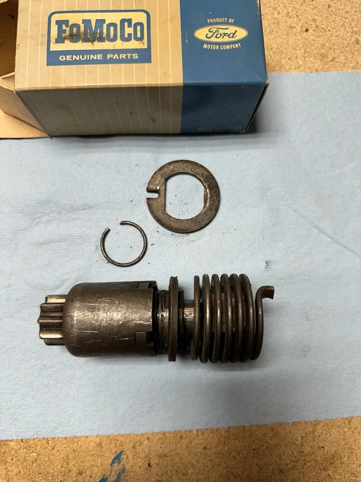 Vintage Ford Tractor Replacement Starter Drive W/Box - Image 3 of 3