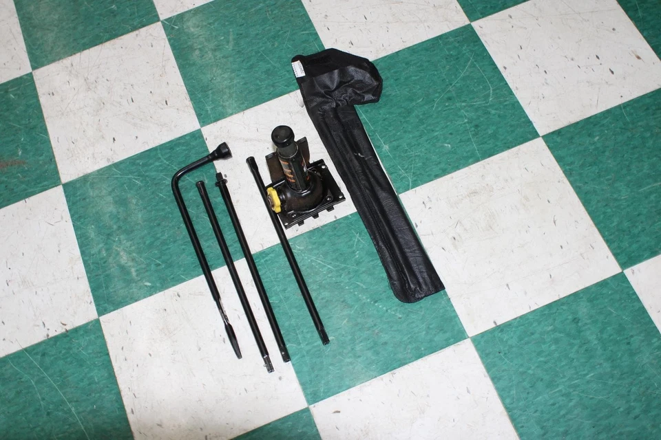 15-20 Escalade Emergency Flat Replacement Jack Tool Kit Set OEM Factory OE WTY - Image 3 of 4