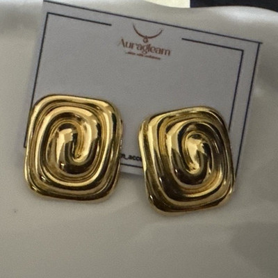 Gold Tone Square Swirl Spiral Stud Earrings stainless steel No Stone