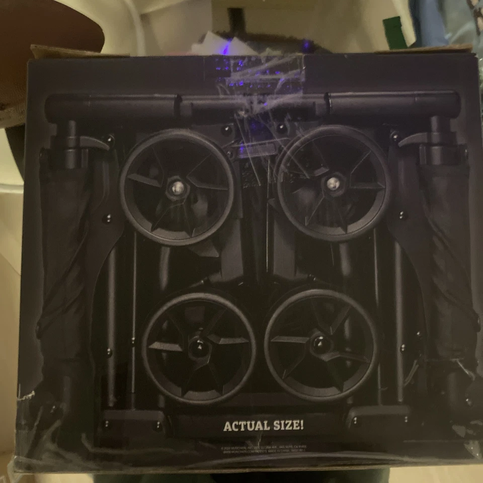 Munchkin Night Owl Ultra-compact Lightweight Stroller LED lights - Image 4 of 4