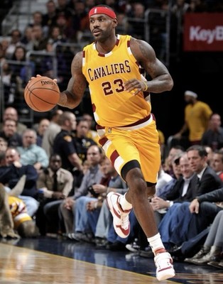 Adidas Authentic Cleveland Cavaliers Lebron James 23 Jersey mens