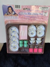 Mini 33-piece VTG Dining Playset NIB from KB toys white with blue flowers