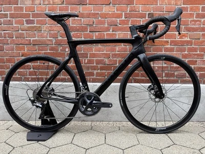 NEW! Pinarello GAN K Disc Size 53/Carbon/Shimano Ultegra/OSP:4199€ - Bild 1 von 4