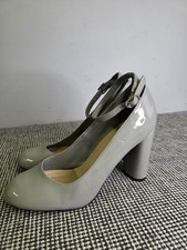 New Look Light Grey Heels Size 6 UK EU 39 Block Heel Court Shoes - See Descript