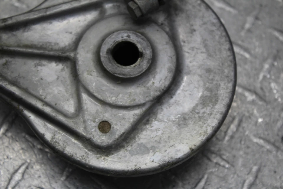 Honda XL100 1974 montaje de tambor de freno trasero Foto 3 de 4