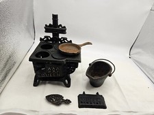Miniature Queen Black Cast Iron Stove Salesman Sample Pan Iron Incomplet Vtg