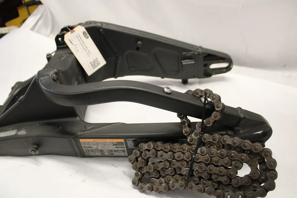 SWINGARM 33001-0623-18R CON CADENA 92057-0678 2016 Kawasaki Versys 650 Foto 4 de 4