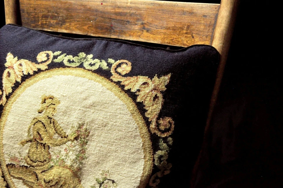 Vintage Wool Needlepoint Pillow Cover Navy Blue Greek Goddess Cushion Cover 16in - Image 3 of 4