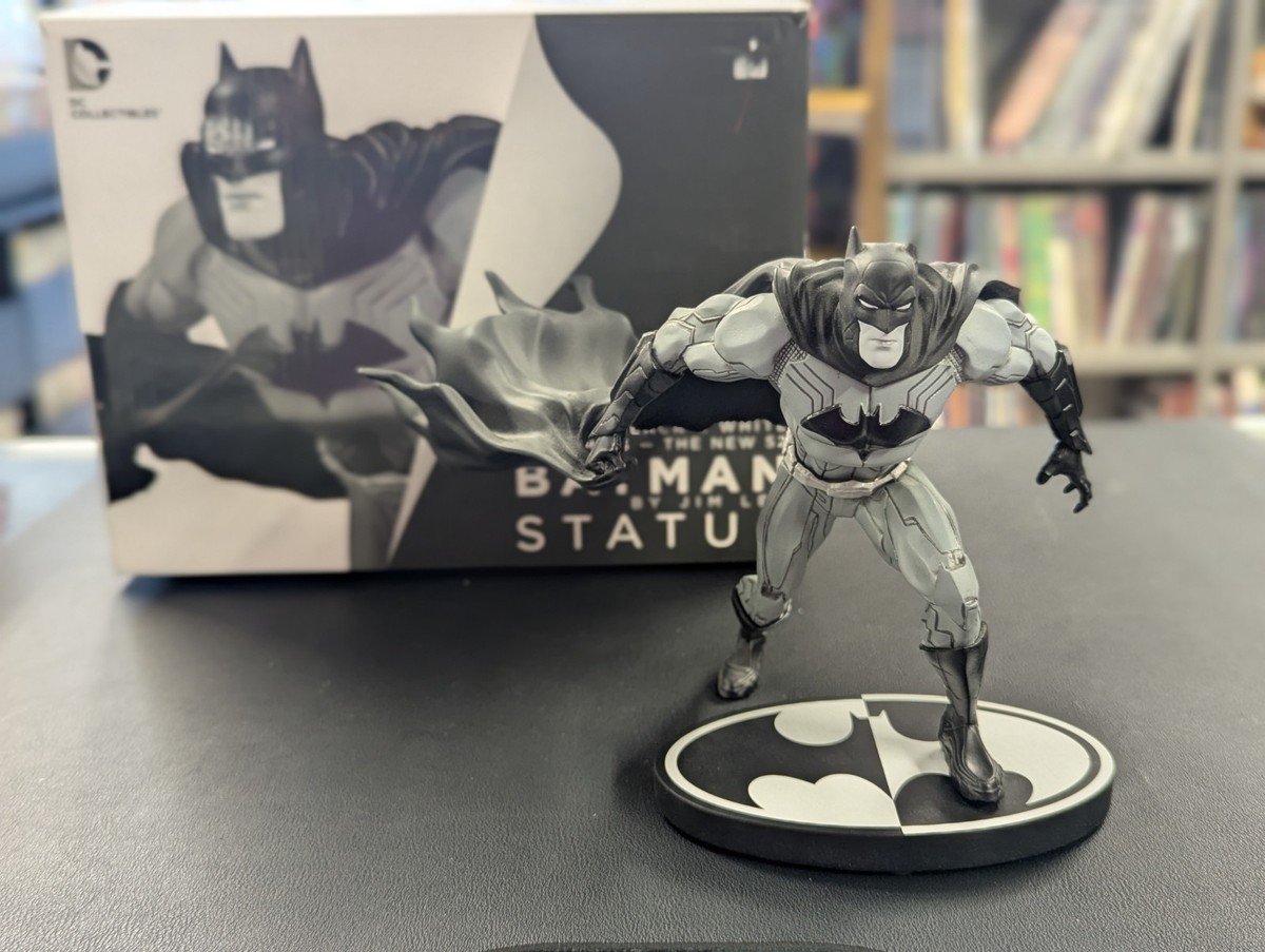 DC Collectibles Batman Black and White Statue New 52 Jim Lee 2012