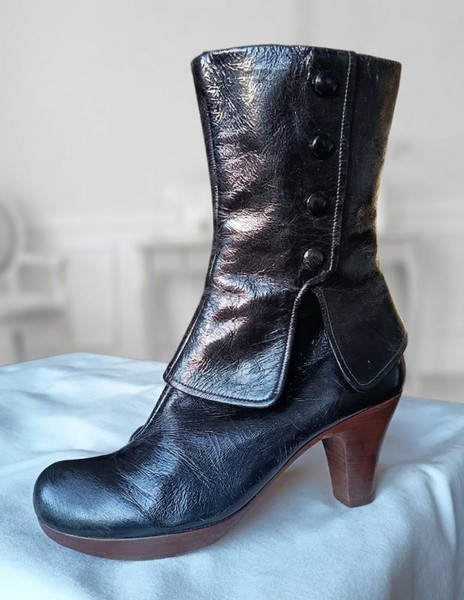 Women Chie Mihara Boots Black Leather 40