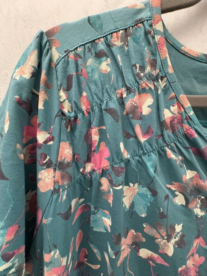 Top Nicole Miller para mujer talla XL verde azulado con patrón floral SS V cuello fluido Foto 3 de 4