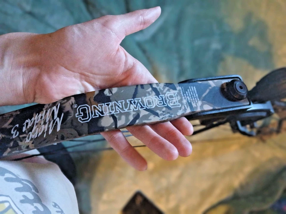 Browning Compound Bow Micro Midas 3, 30# Draw Weight, 25" Draw - Image 4 of 4