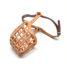 Museruola numero 3 in cuoio e plastica per cane