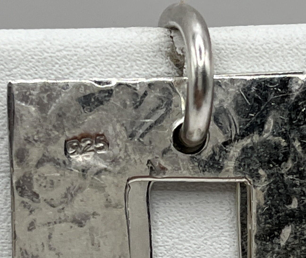 Sterling Silver Rectangular Pattern Pendant (12.1… - image 5