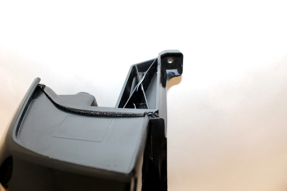 CHEVY TAHOE 2025/CHEVY SUBURBAN LUZ TRASERA LATERAL IZQUIERDA NUEVA OEM Foto 3 de 4