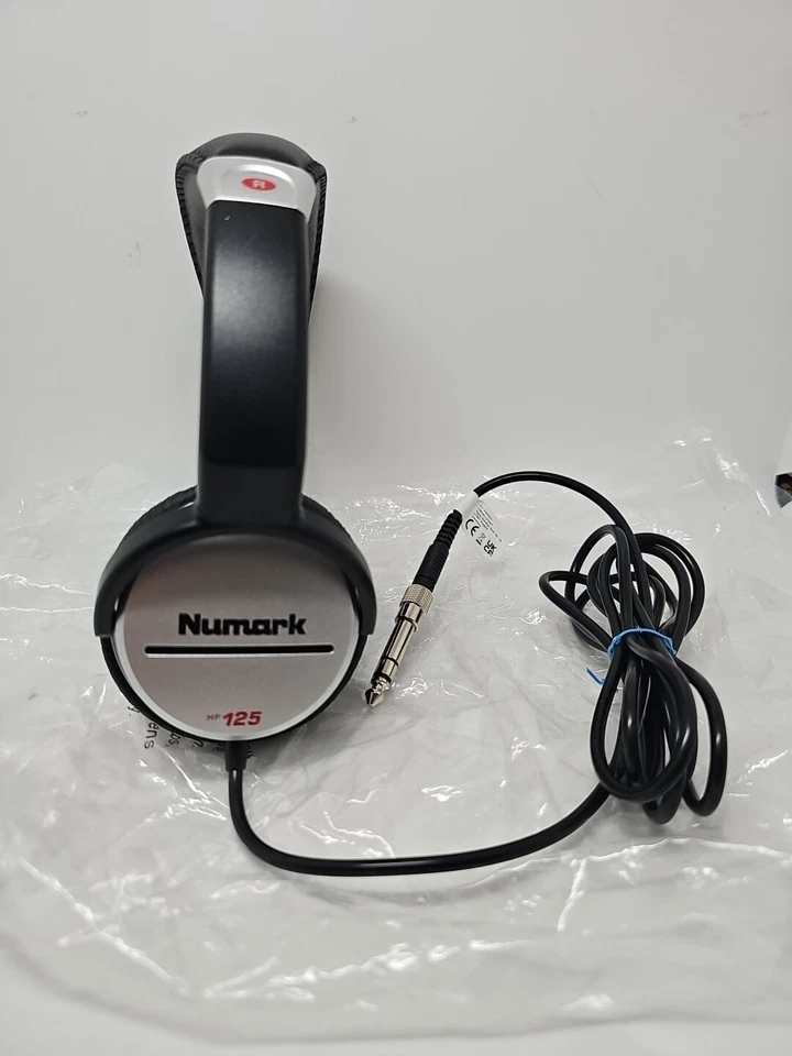 Numark HF125 Portable Professional DJ Headphones Superior Isolation/Comfort 6ft. - Image 2 of 4