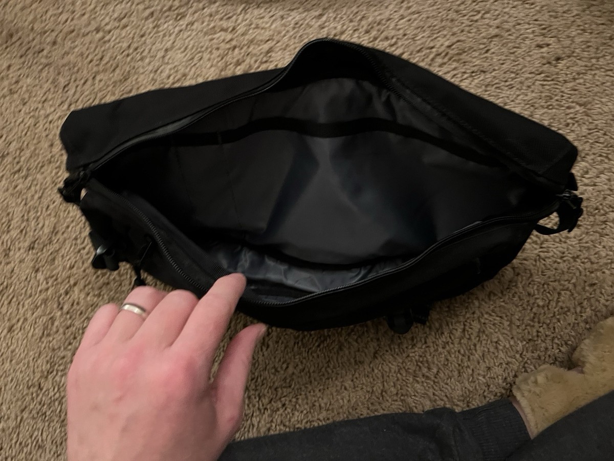 chrome industries kadet sling bag View 2