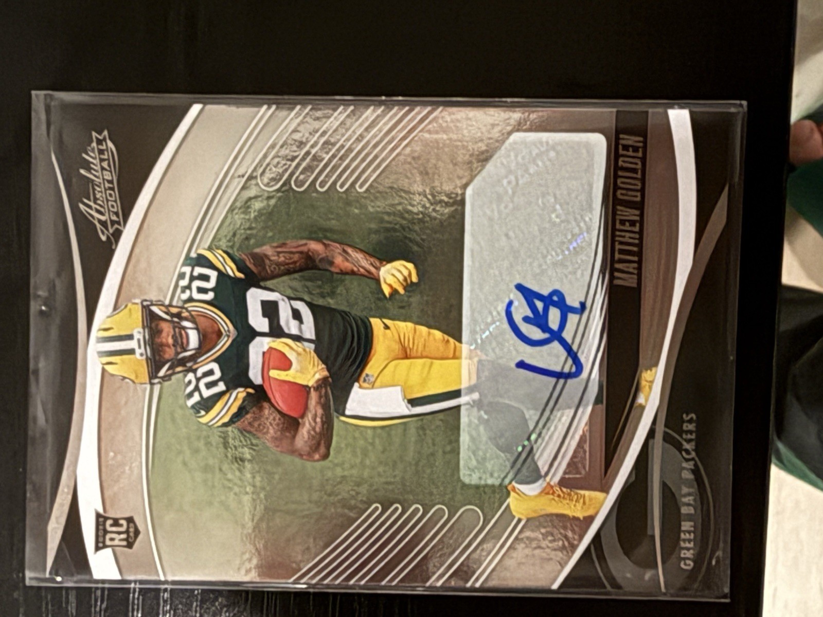 HIGH END FOOTBALL/BASKETBALL AUTO/NUMBERED/PATCH LOT- High value cards 58 Total view 8