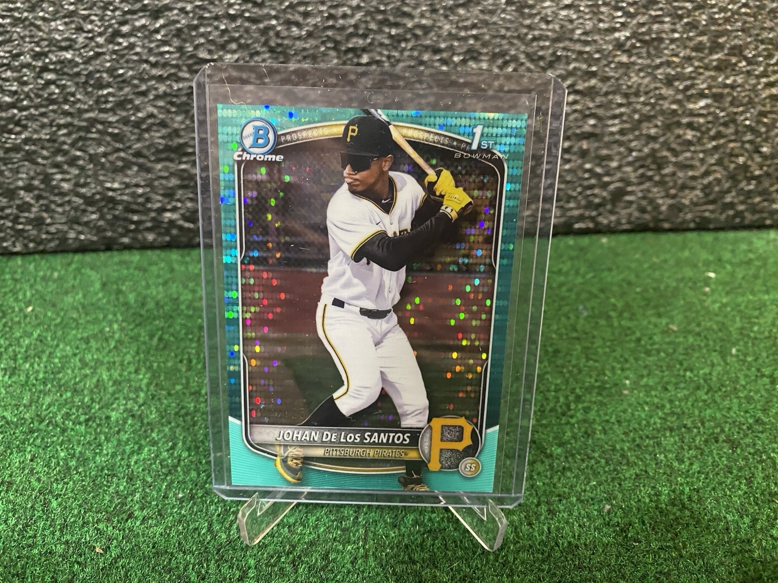 2025 Bowman Chrome Johan De Los Santos Aqua Pulsar Refractor 1st #/125