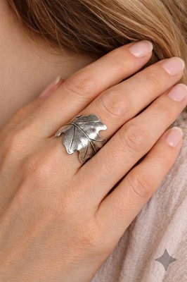Ring EICHENBLATT versilbert handmade Vintage Stil Blattring Blatt Wald (1103)