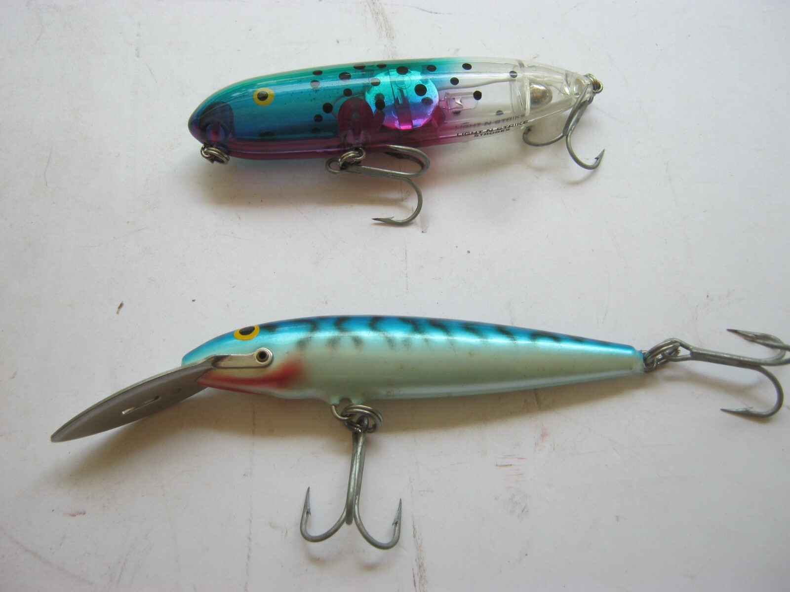 Fishing Lure Lot of 10 Used Rapalas, Bombers, Rebels and others in case