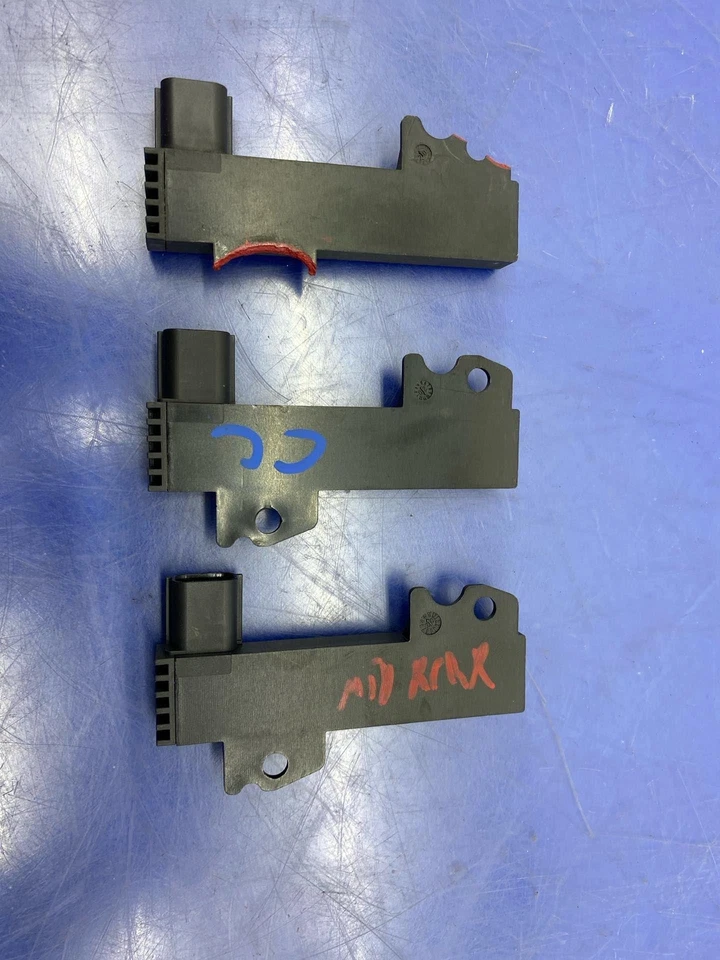 2018-2021 LINCOLN NAVIGATOR KEYLESS ENTRY ANTENNA SET *BROKEN TAB* DS7T15K603AA - Image 2 of 4