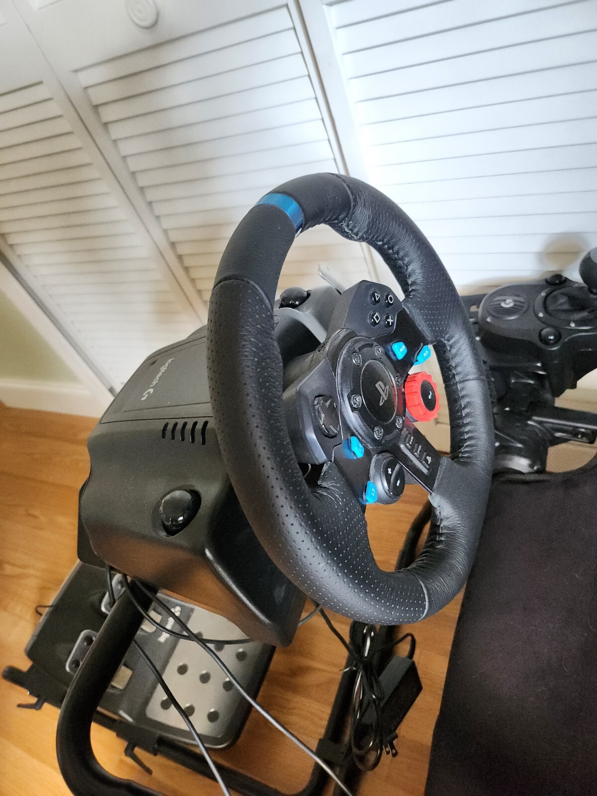 Logitech G29 Driving Force Racing Wheel/Pedals, Shifter, Next level racing chair 97855112767 eBay
