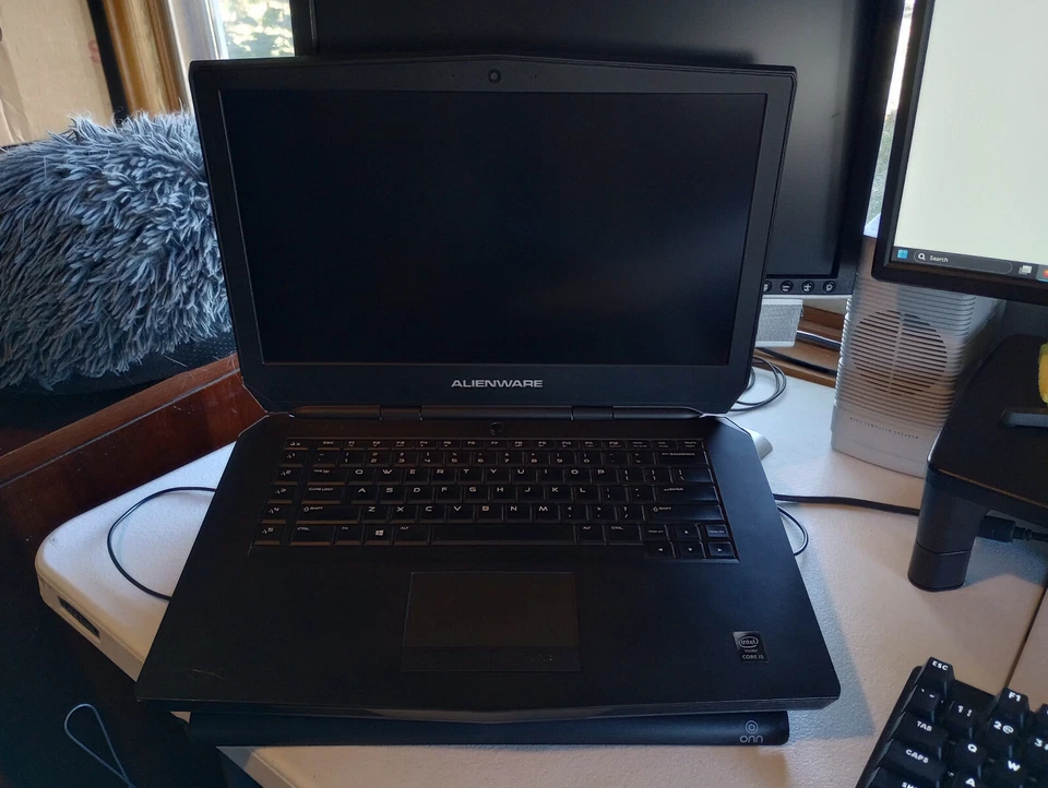 Alienware 15 i5-4210H GTX 970M Foto 2 de 4