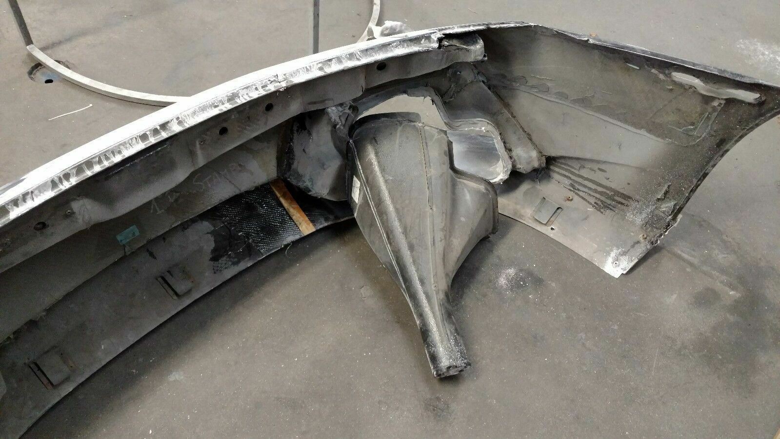 LAMBORGHINI MURCIELAGO LP640 FRONT BUMPER OEM 410807103C 