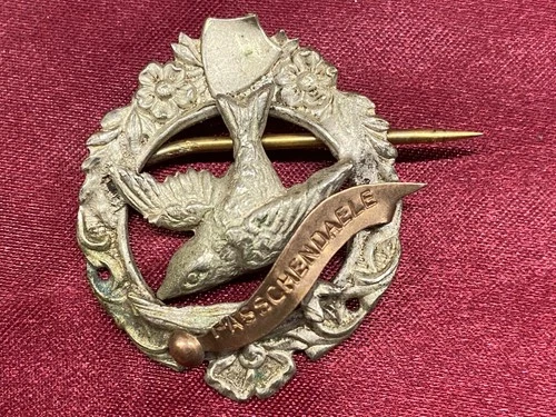 Lovely WW1 Passchendaele Sweetheart Brooch w/fixing rolled Gold ribbon Title