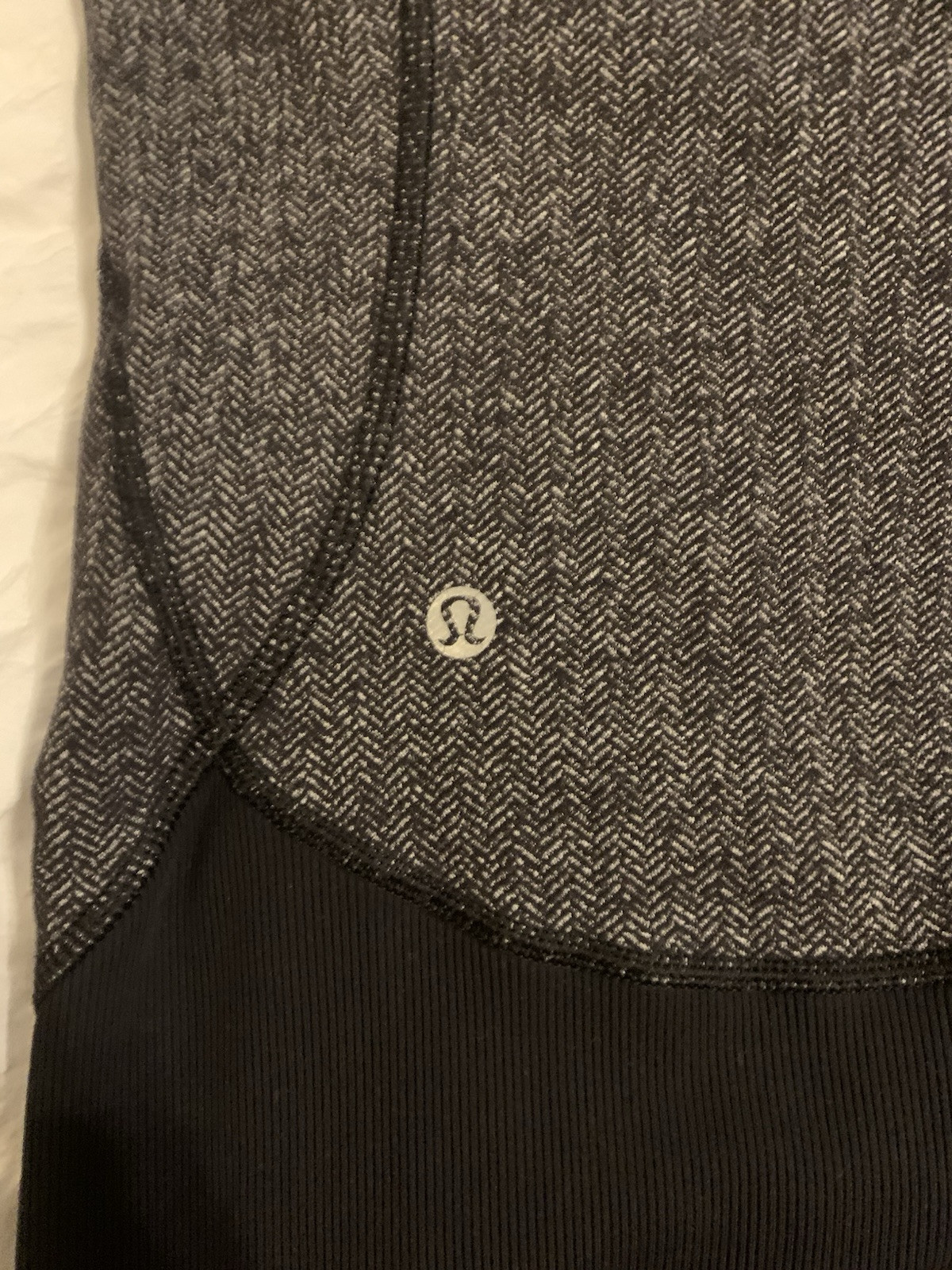 Lululemon Women's Size 6 Basic Athletic Jacket Gr… - image 9