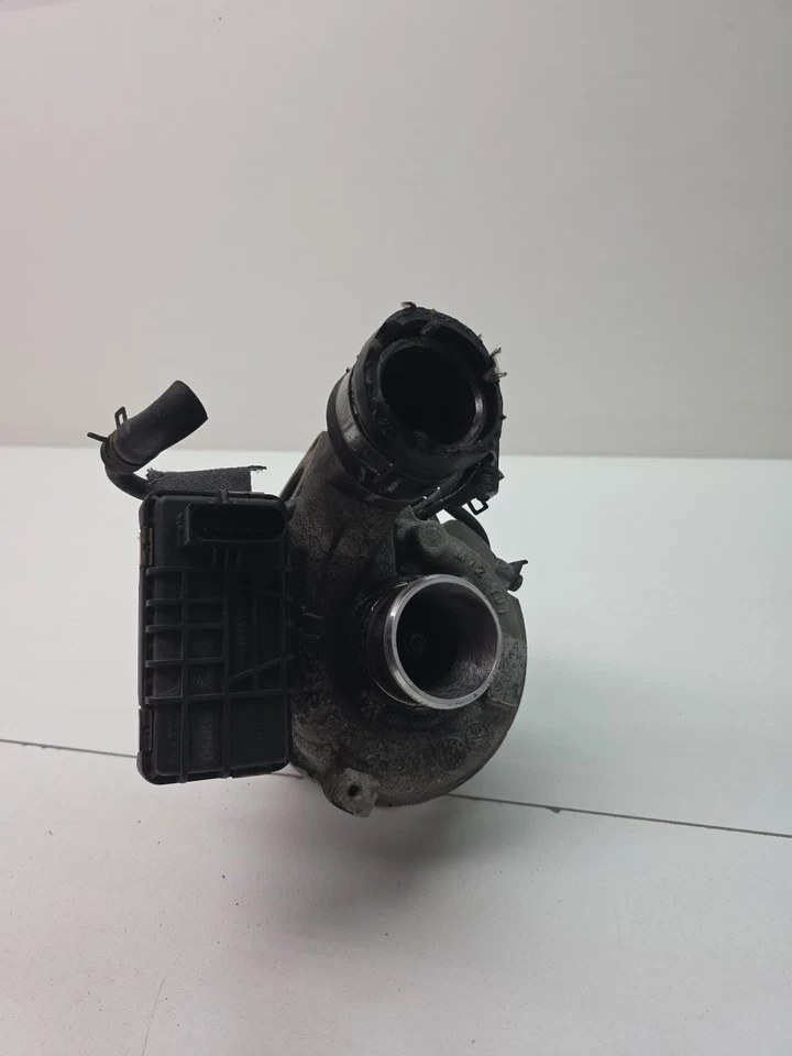 Turbocompresor Kia Sorento 2.2 CRDI D4HB 2012 28231-2F100  Foto 2 de 4