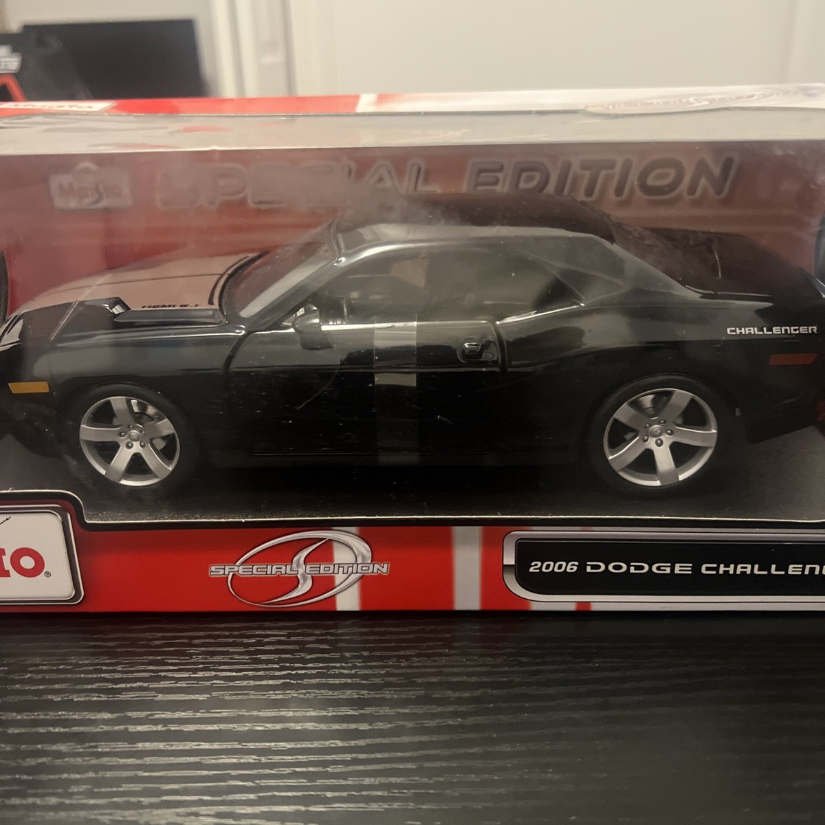 2006 Maisto Dodge $_57.PNG?set_id=880000500F 1/18 ブラック Challenger ミニカー