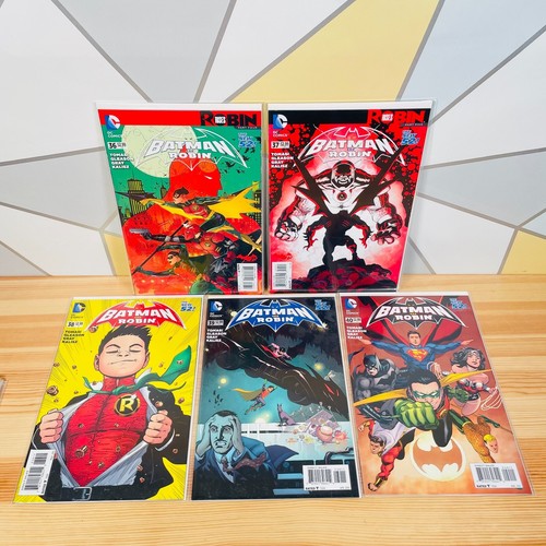 Mixed Bundle of Batman The New 52 Issue #12-40 DC Comics Various Author Book Set - Picture 8 of 9