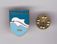 Pescara Calcio ( Italy ) - lapel badge butterfly fitting