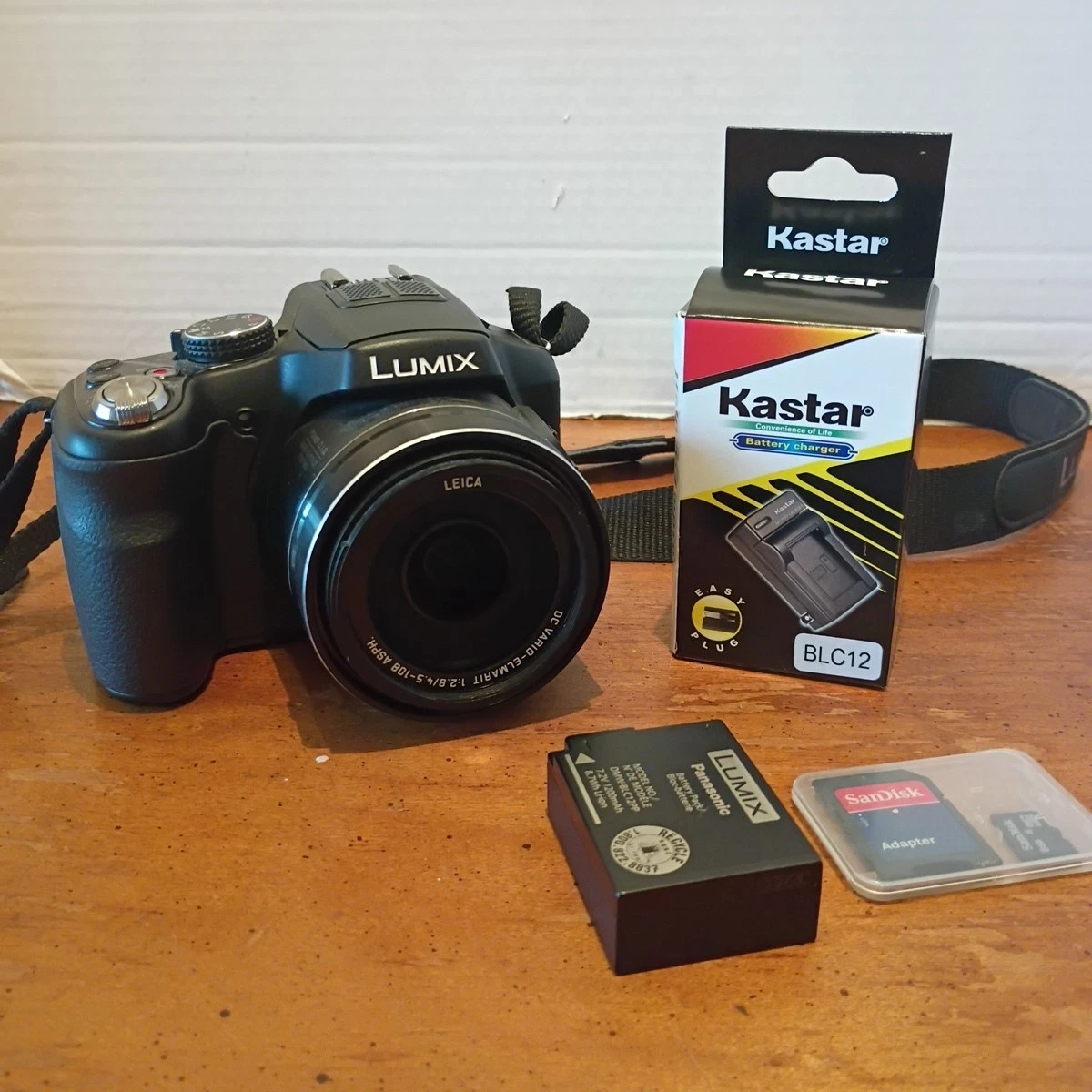 Panasonic LUMIX DMC-FZ200 20-29.9x Optical Zoom Digital Cameras