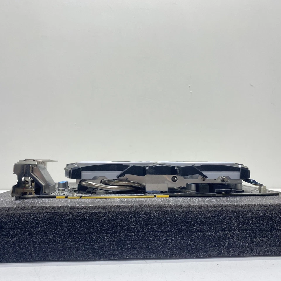 MSI Radeon RX 580 Armor 8G OC Gaming Graphics Card - Image 4 of 4