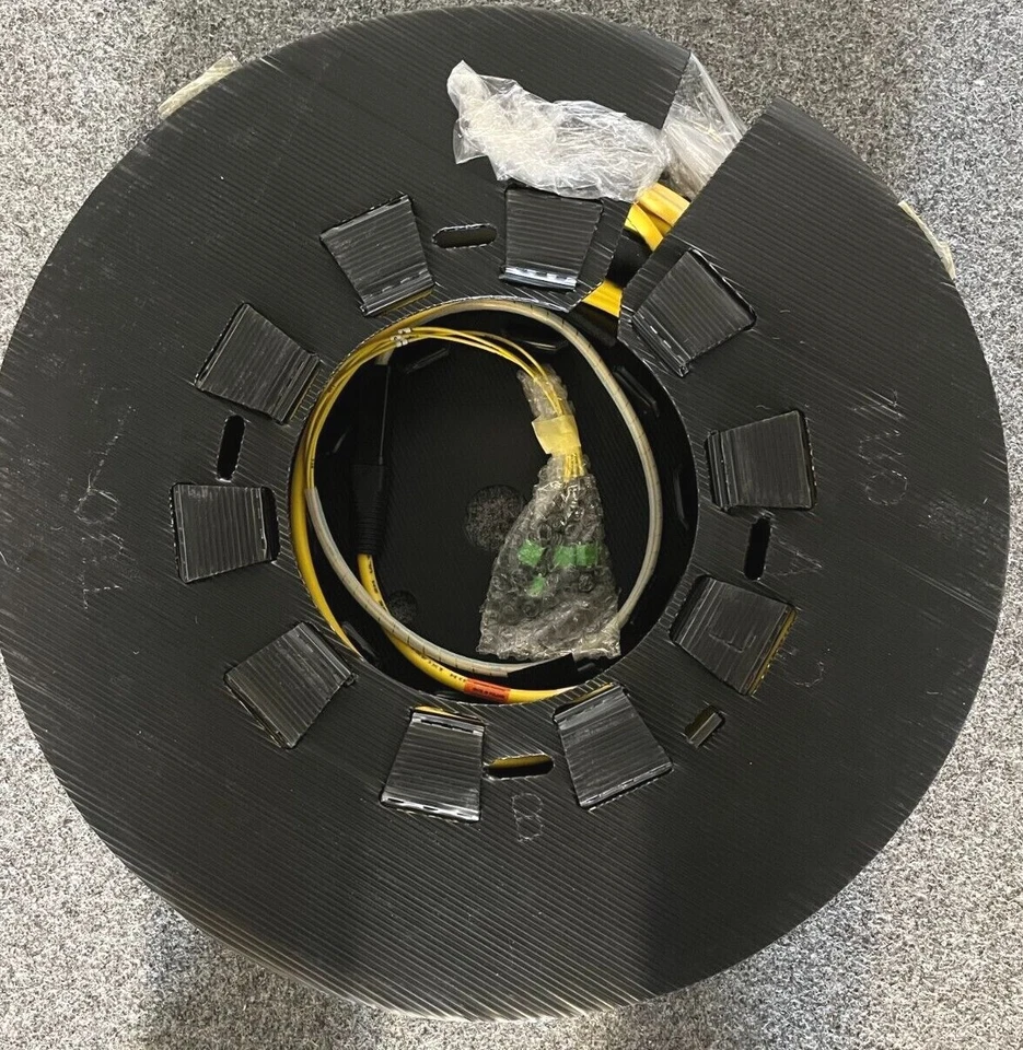 Corning Stammkabel 48 Fasern OS2 30m-55m G909048GLZ88U MTPAF Singlemode -Neu — 第 3/4 张图片