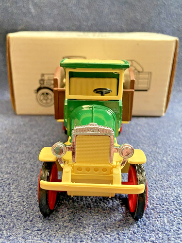 Ertl Blue Diamond Walnuts 1925 Kenworth Stake Truck Bank 1/38 - Picture 3 of 11