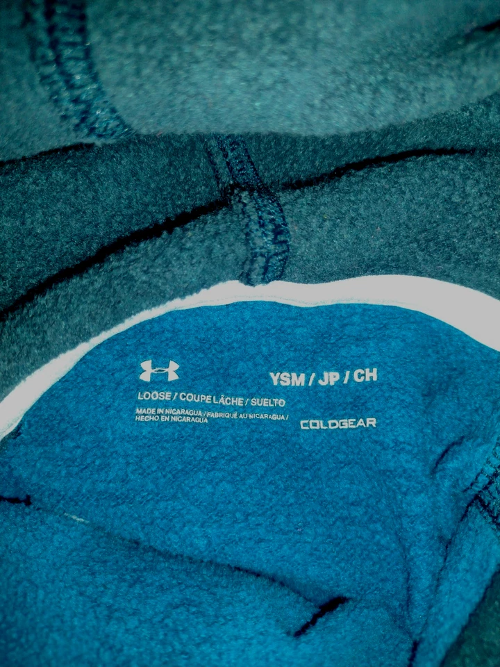 Camisa con Capucha Under Armour Juvenil Azul Colorblock Talla Pequeña Foto 3 de 4