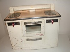 Vintage Empire Little Lady Electric Toy Oven with Rare Peach Enamel Stove Top