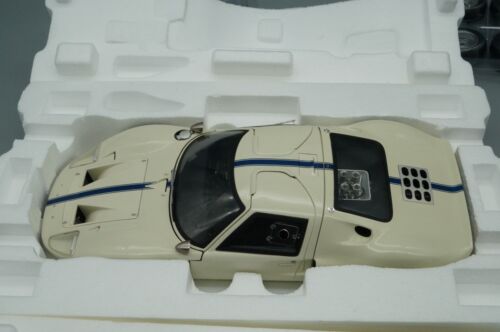 1/12 GMP G1201313 Ford GT40 Road Car WHITE 1 of 150 - DK500 -Defekt-