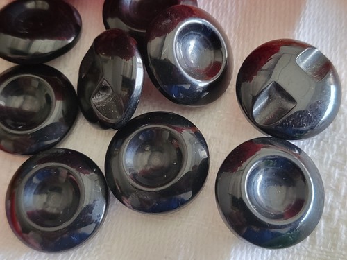 Lot 6 boutons anciens noir très fin travaillé 2,6 cm ref 3261